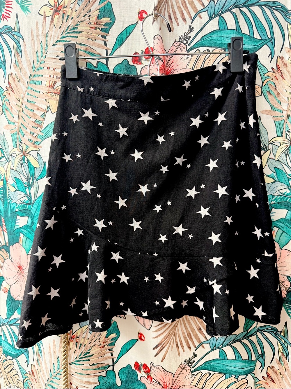 Nasty Gal Tiered Star-Print A-Line Skirt size 6